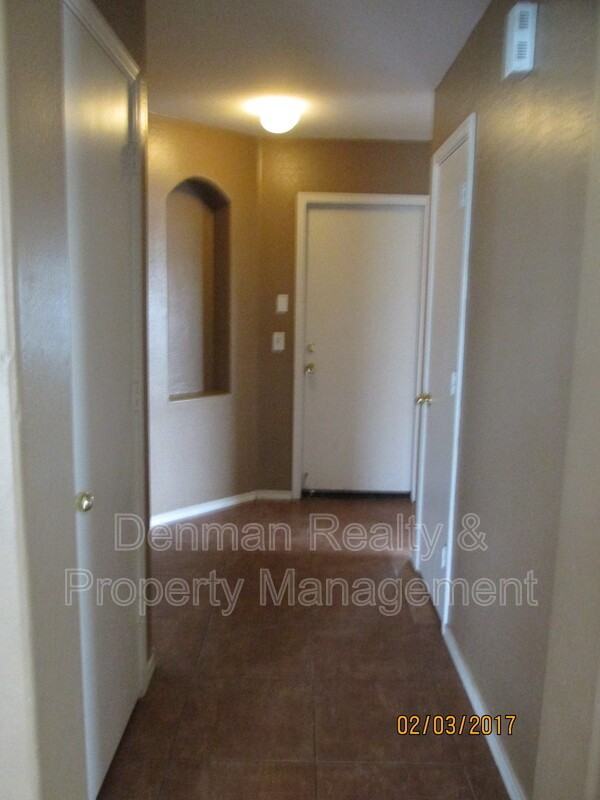 1124 E Maddison St - Photo 4 of 9