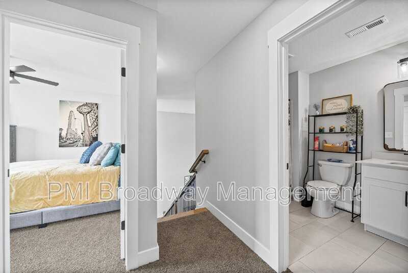 181 Sherlock Dr - Photo 7 of 35
