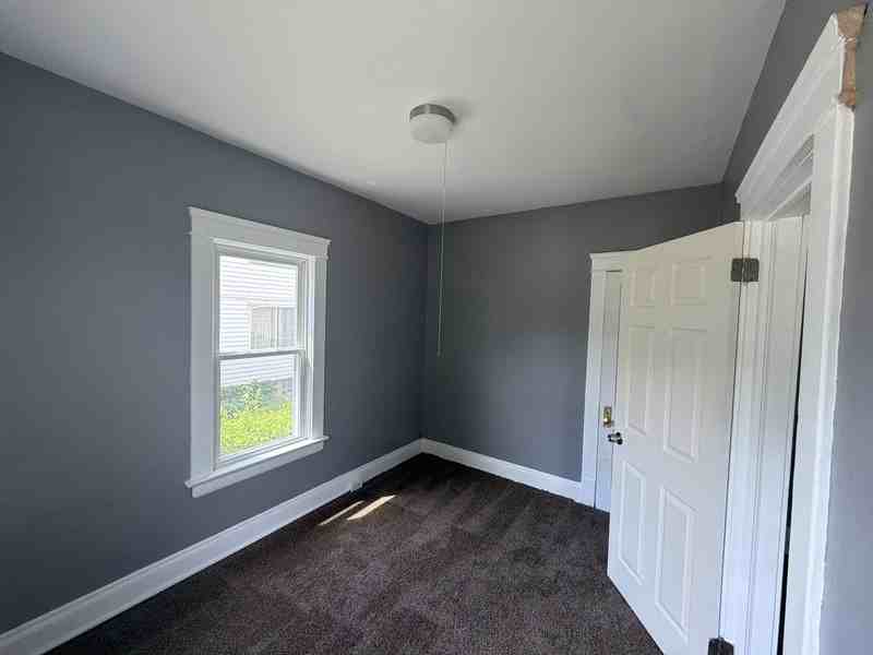 3552 E 138th St - Photo 6 of 29