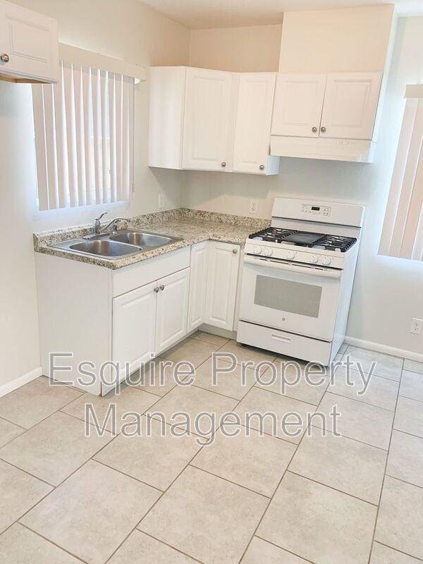 309 Hill St #B - Photo 3 of 5