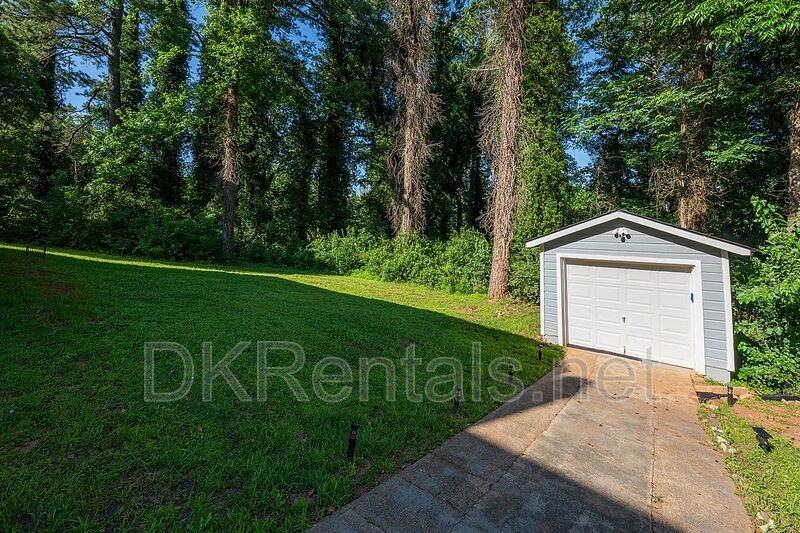 2874 Blount St - Photo 6 of 27