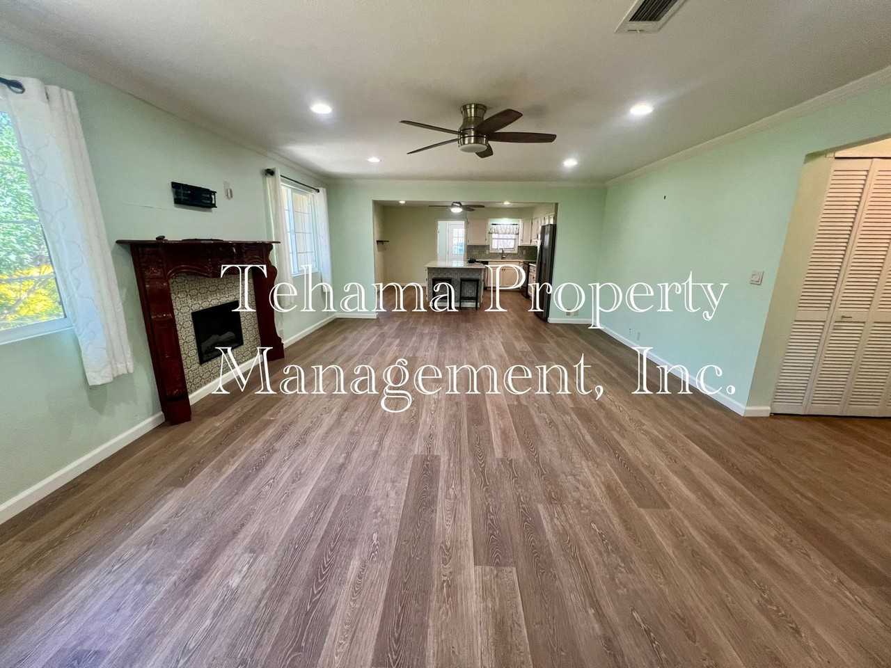 23353 Hamilton Ave - Photo 2 of 18
