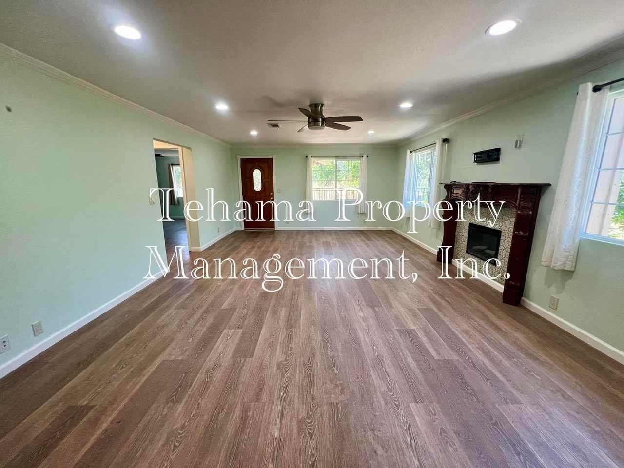23353 Hamilton Ave - Photo 4 of 18