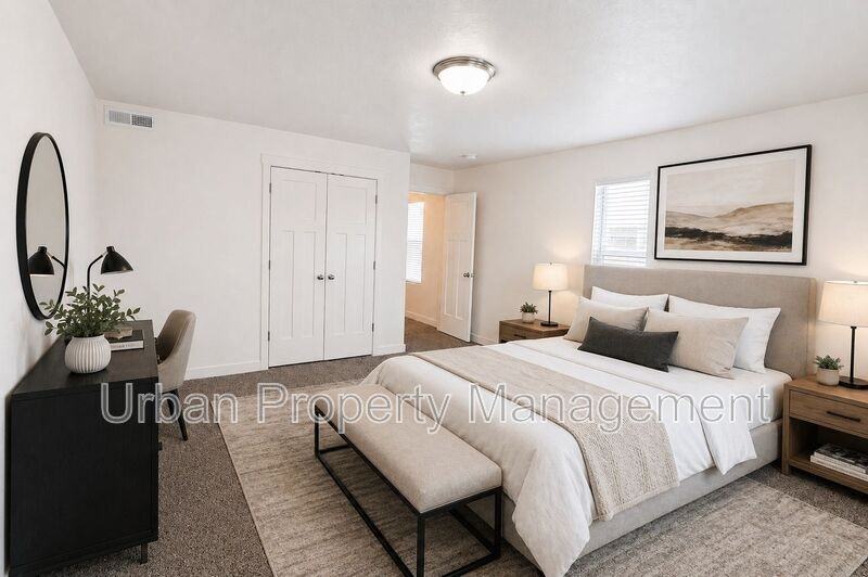 652 Northeast* - Photo 6 of 28