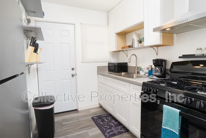3122 Canon St - Photo 4 of 9