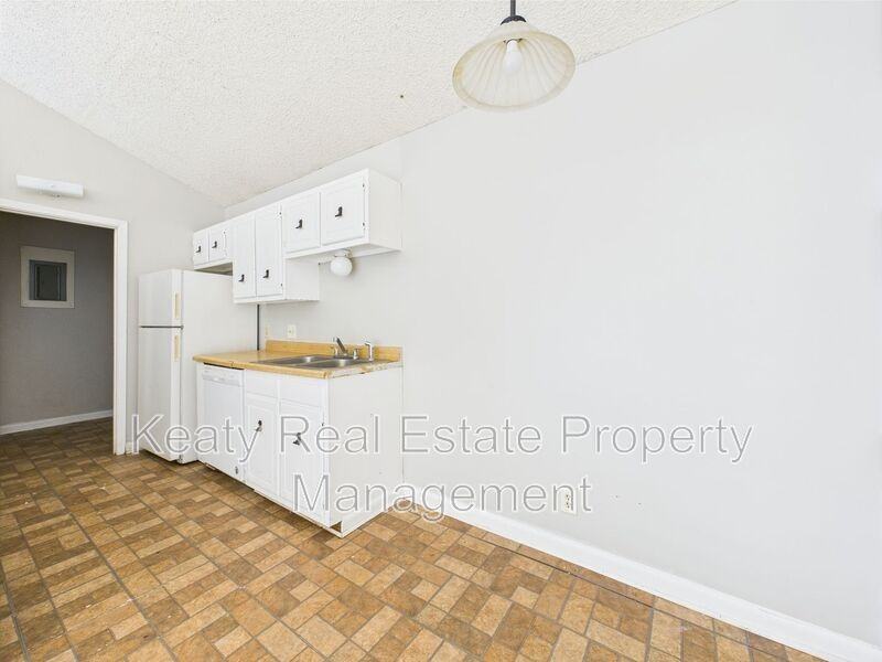 513 Fox Run Ave #1 - Photo 3 of 25