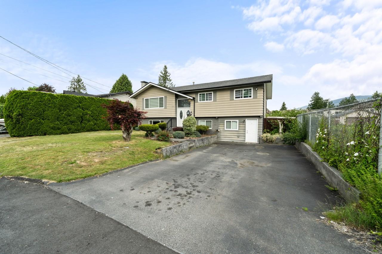 1551 Manning Avenue - Photo 2 of 31