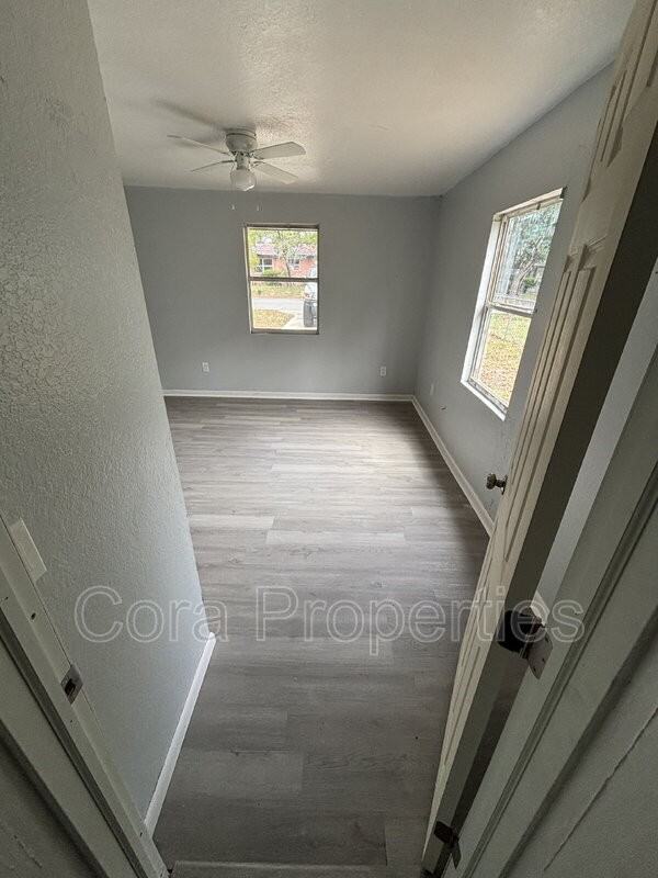2436 Lilly St - Photo 6 of 26