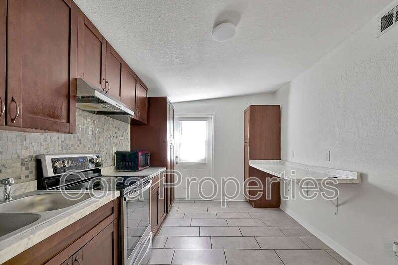 608 Claude Holmes Sr Ave - Photo 7 of 17