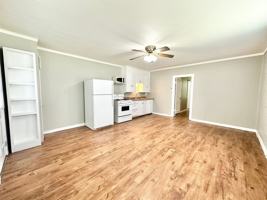 featured image of 2615 N Elm St