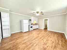 2615 N Elm St - Photo 1 of 1