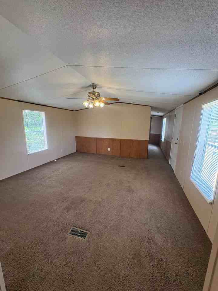 284 Clay Cir - Photo 2 of 16