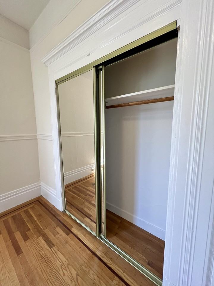 2127 Fillmore Street #17 - Photo 4 of 11