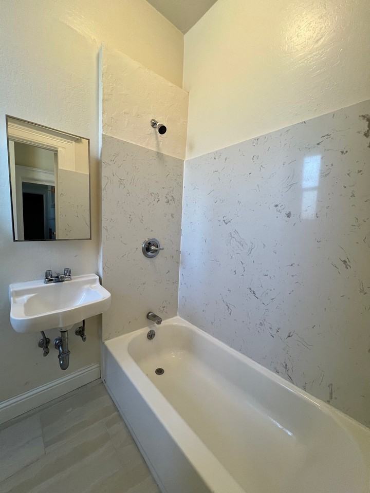 2127 Fillmore Street #17 - Photo 6 of 11