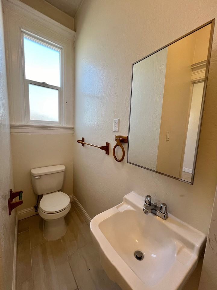 2127 Fillmore Street #17 - Photo 7 of 11