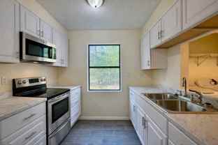 Apartment Close to Lyon College - Photo 1 of 1