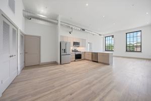 featured image of 684 Northampton St