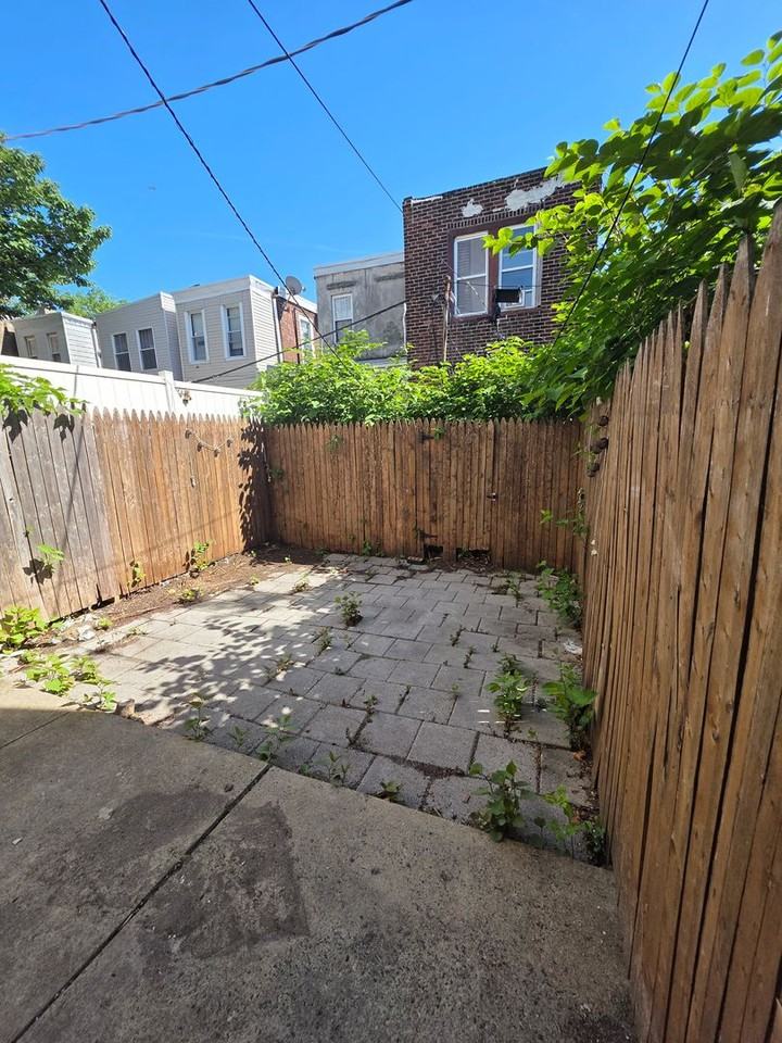 2228 Cross St - Photo 7 of 7