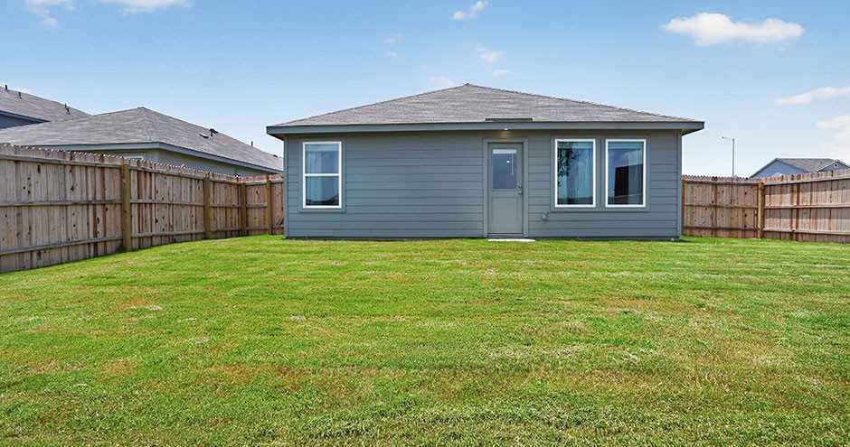 Vista at Avenida Rental Homes - Photo 2 of 24