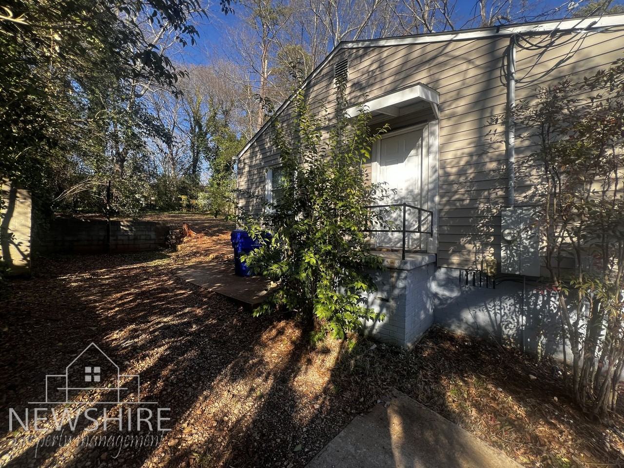 4 Prancer Ave - Photo 6 of 10