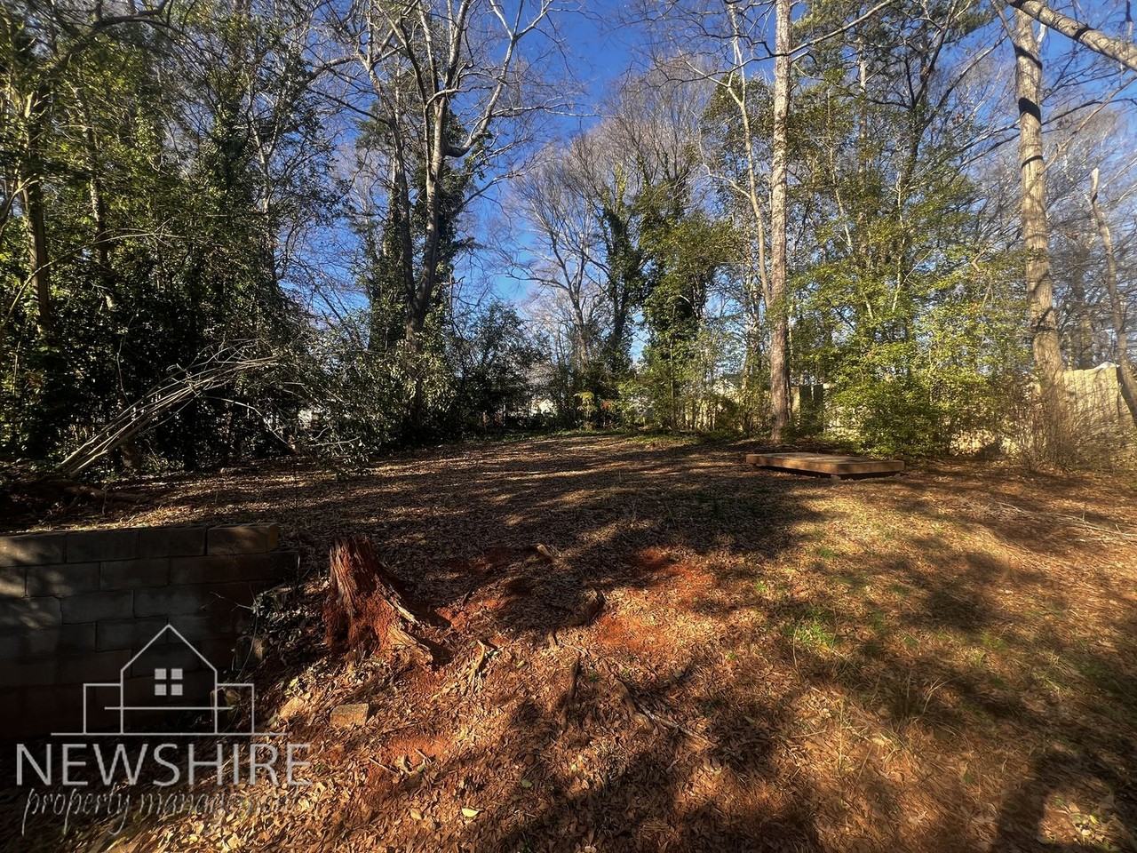 4 Prancer Ave - Photo 7 of 10