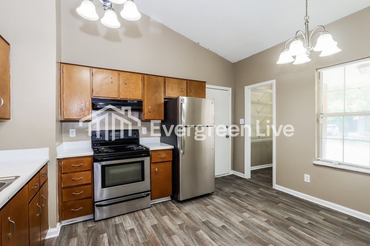 3652 Pebble Creek Dr - Photo 7 of 15