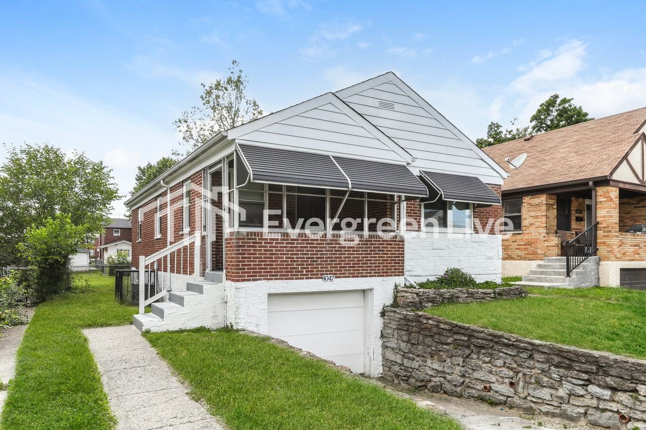 4047 Washington Ave - Photo 2 of 15