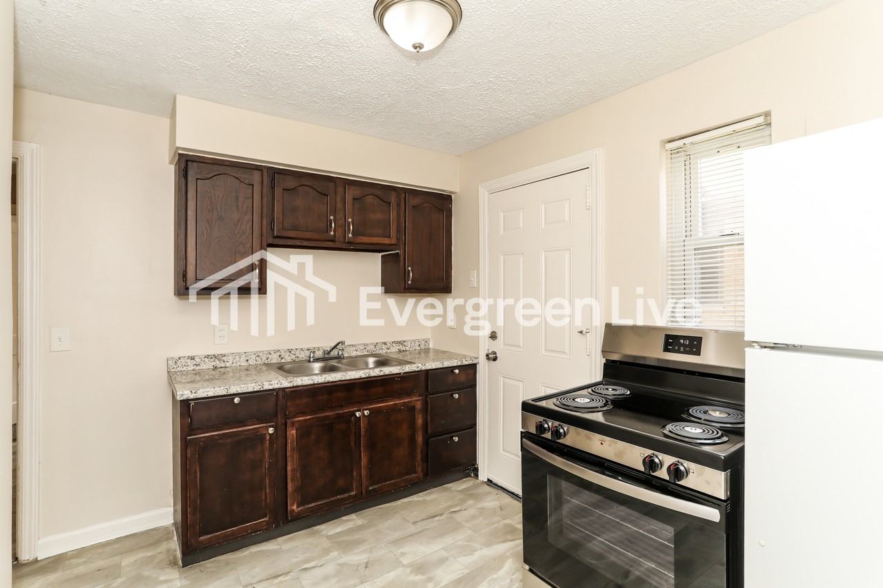 4047 Washington Ave - Photo 5 of 15