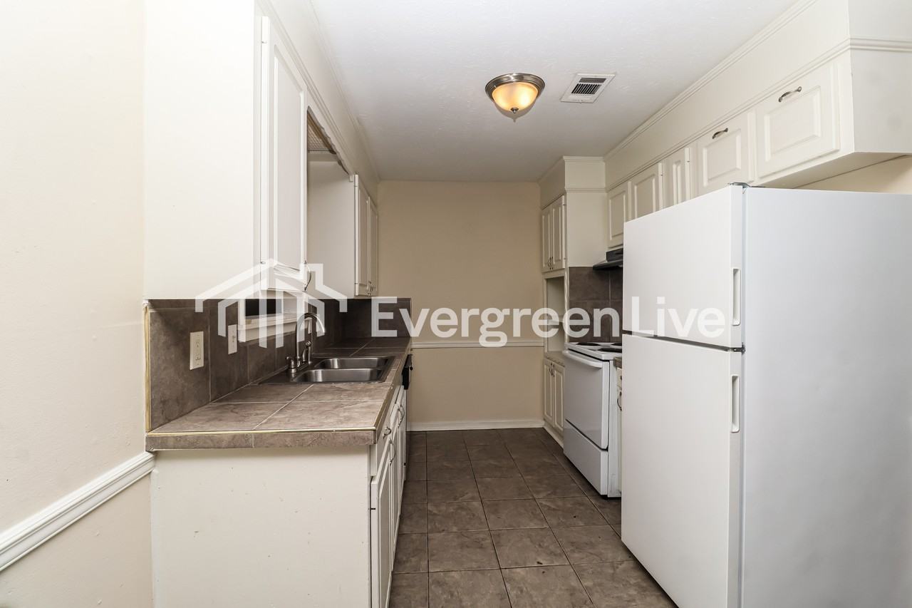 5290 Telfair Pl - Photo 6 of 15
