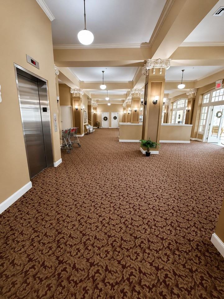 Oaks Apartments - Photo 3 of 5
