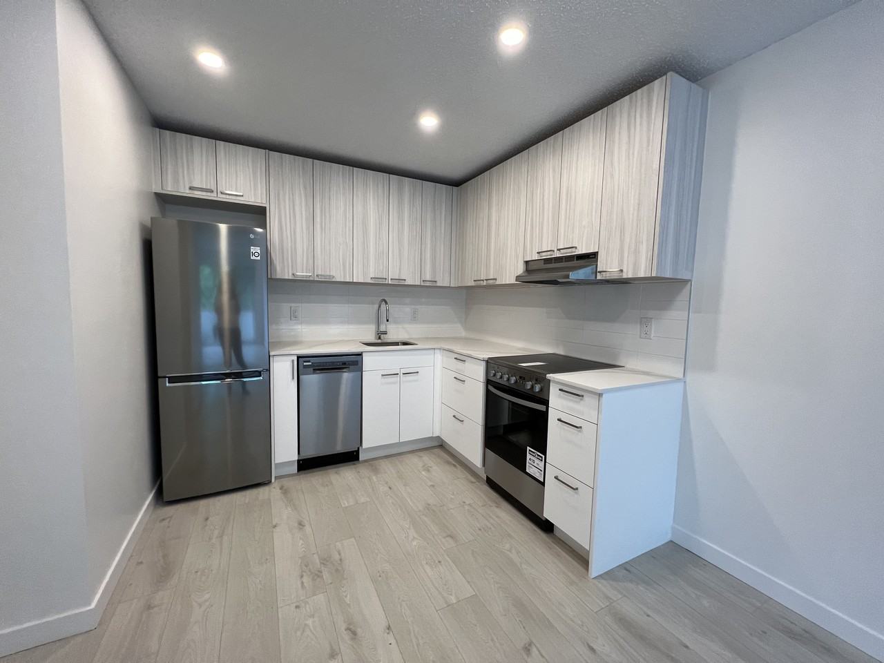 2225 West 8th Avenue #208 - Photo 2 of 5