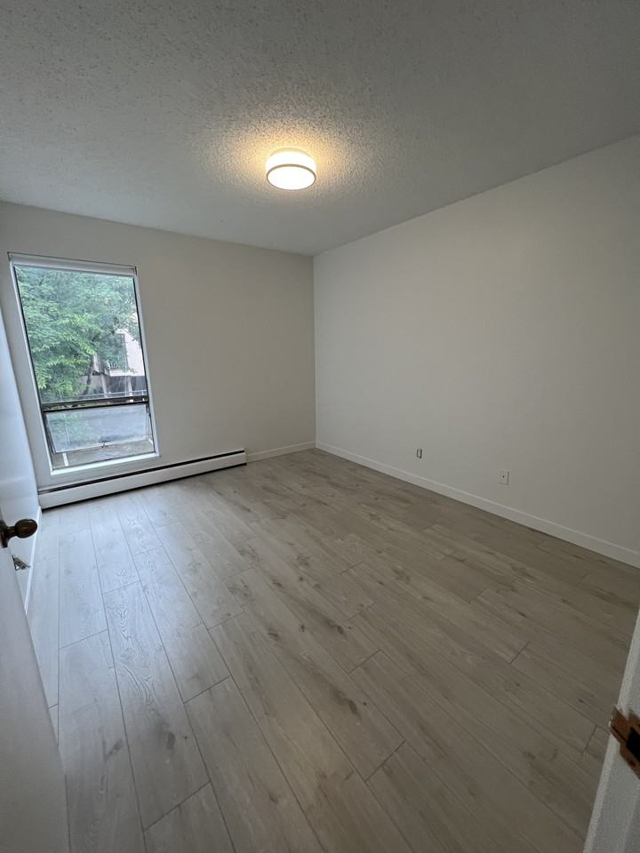 2225 West 8th Avenue #208 - Photo 3 of 5