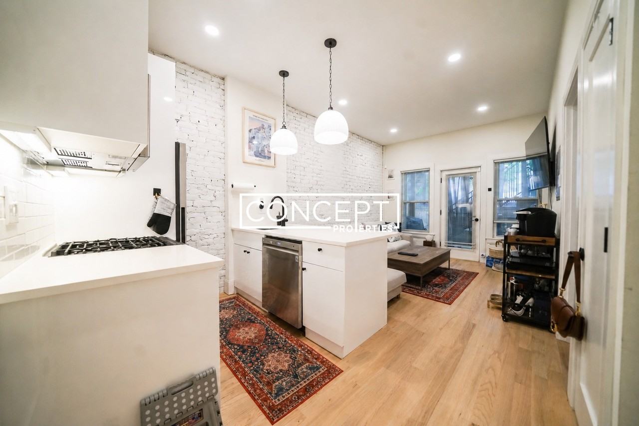 308 Saratoga St #1 - Photo 3 of 15