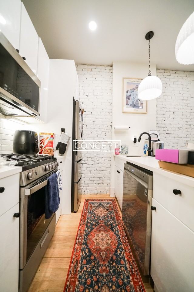 308 Saratoga St #1 - Photo 4 of 15