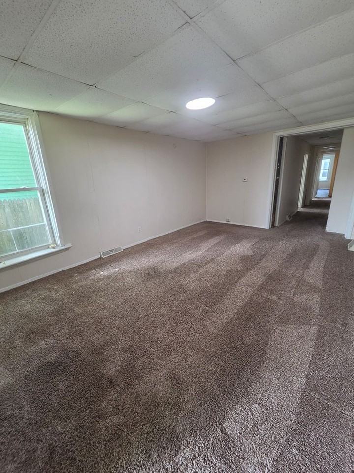 2402 East Ave #1 - Photo 2 of 14
