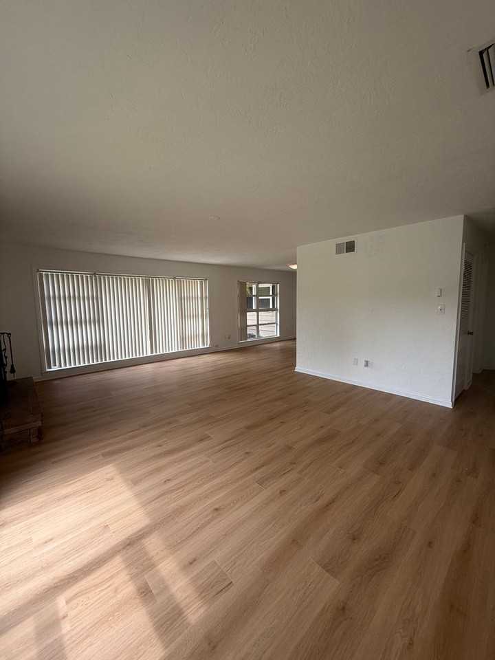 2588 Colorado St - Photo 5 of 28
