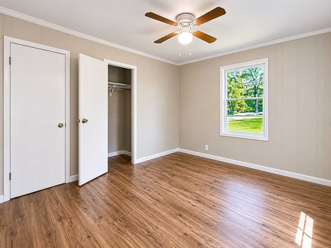 329 Newport Rd - Photo 6 of 11