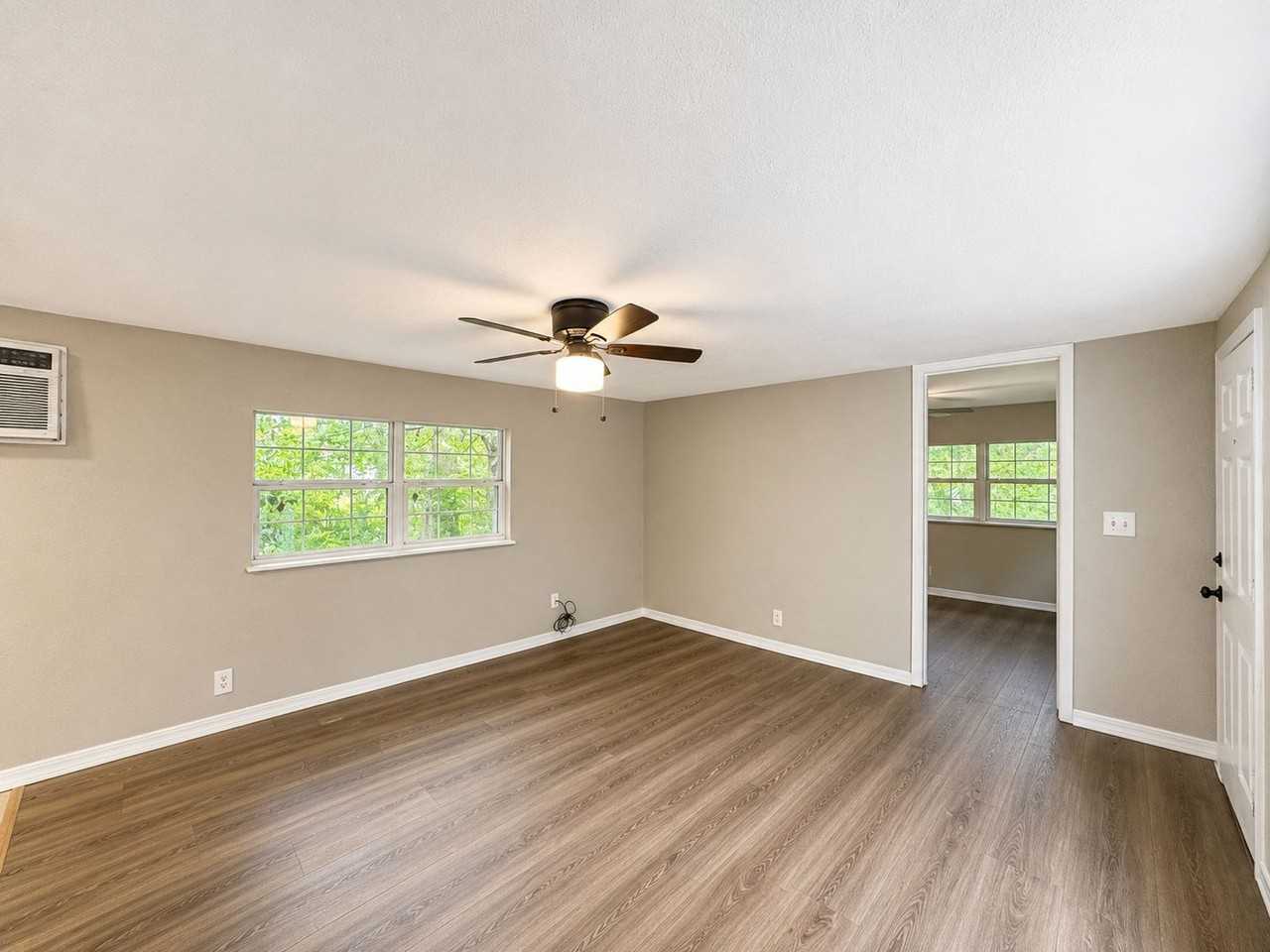 333 Newport Rd - Photo 6 of 11