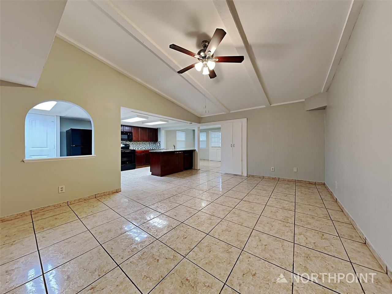 1504 Carnation Dr - Photo 2 of 24