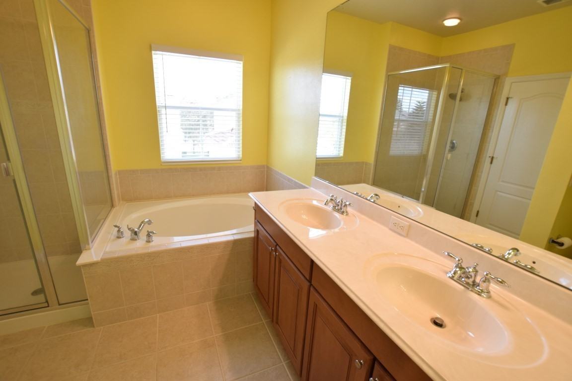 1619 Hanks Ave - Photo 6 of 17