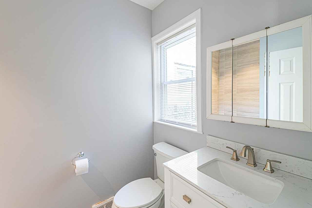 615 S Lecount St - Photo 2 of 25