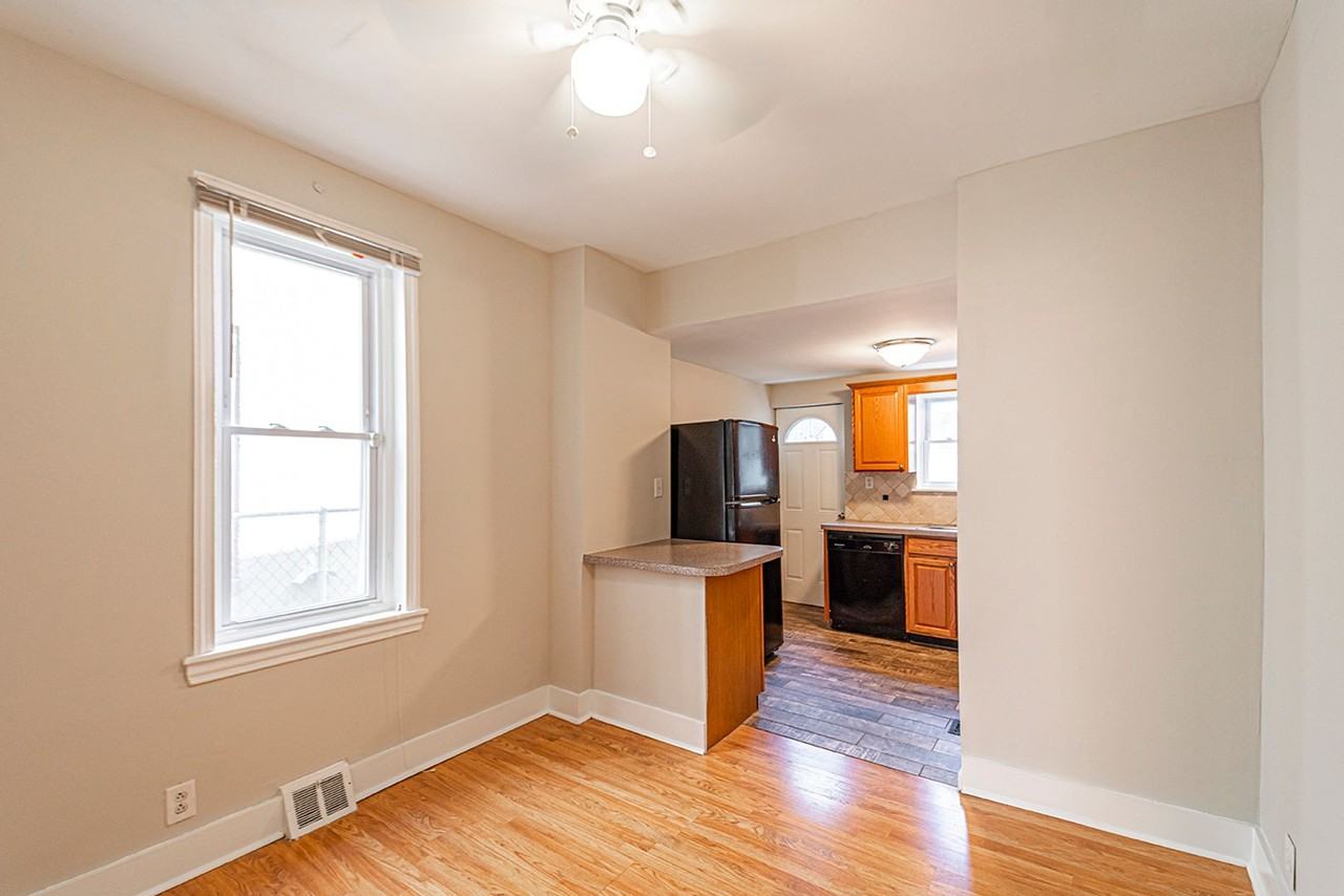 615 S Lecount St - Photo 4 of 25