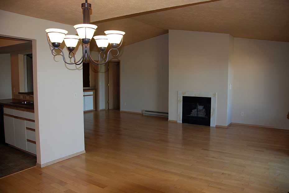 168 S Coeur Dalene St - Photo 4 of 30
