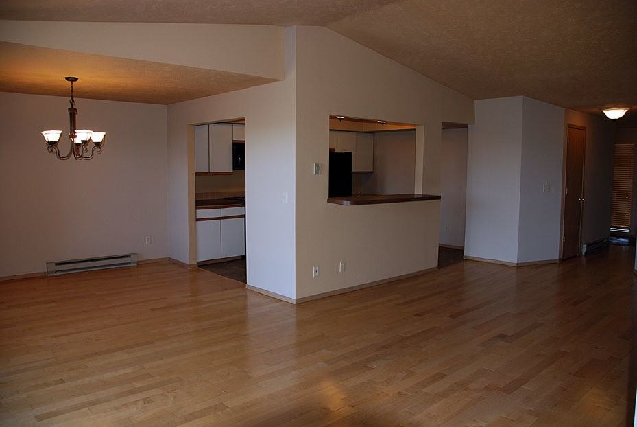 168 S Coeur Dalene St - Photo 6 of 30