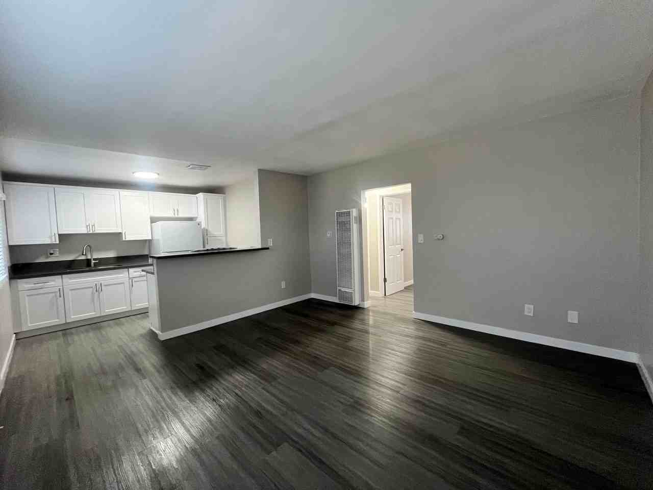 1604 Henderson Ave #7 - Photo 3 of 15