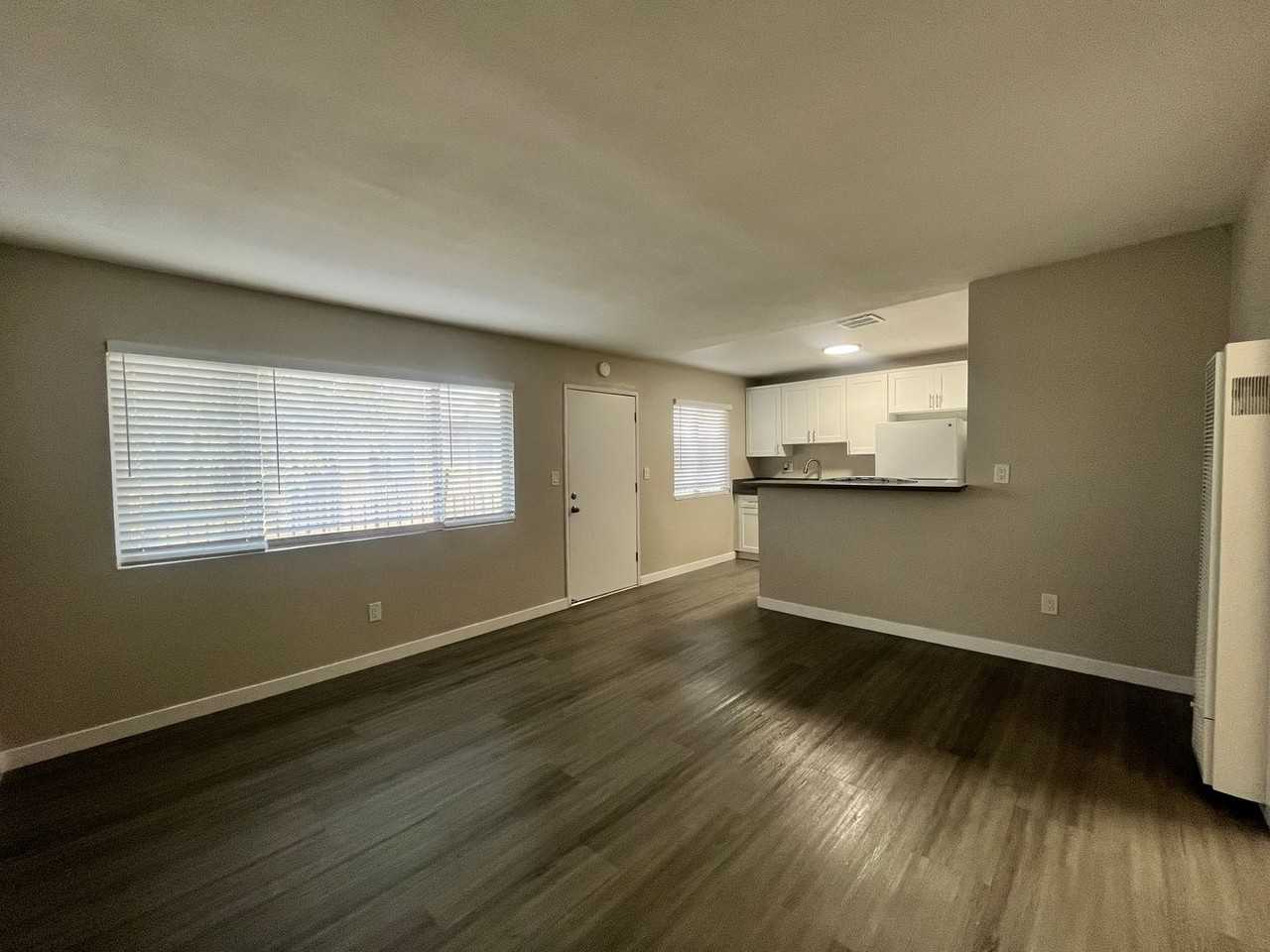 1604 Henderson Ave #7 - Photo 4 of 15