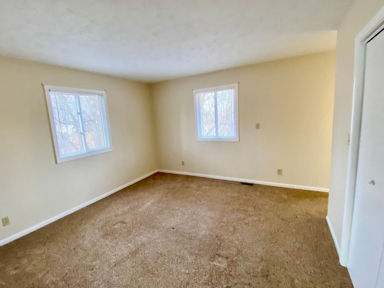 3925 Halehaven Dr - Photo 6 of 24