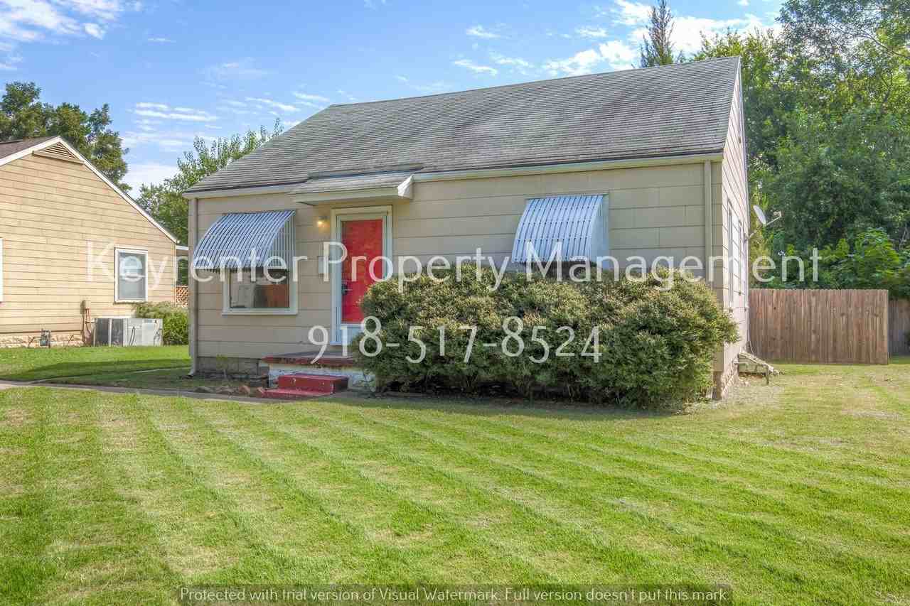 729 N Florence Pl - Photo 3 of 36