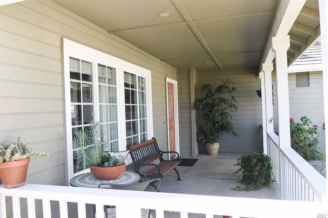 743 Calico Trl - Photo 4 of 33