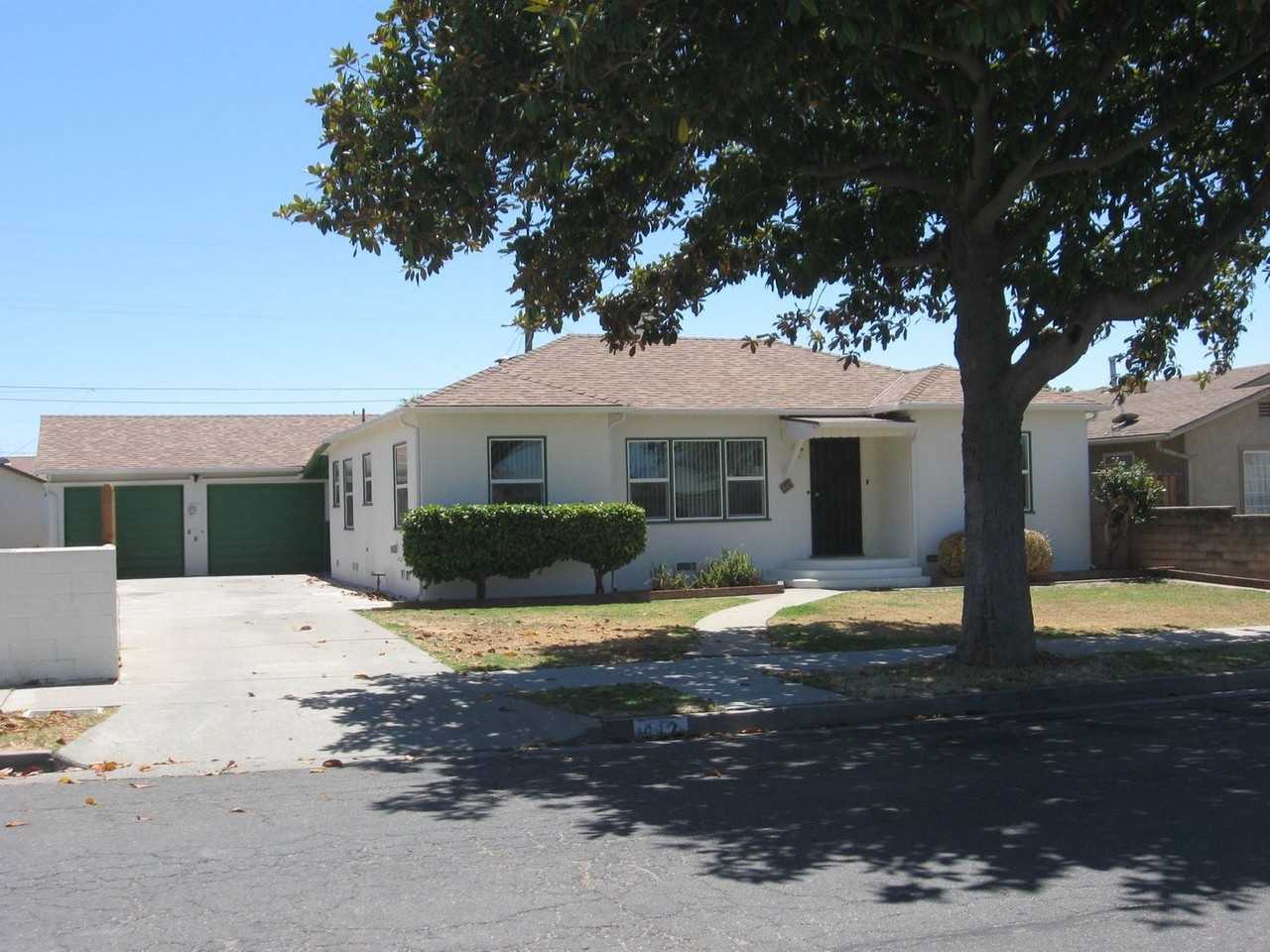412 W El Camino St - Photo 2 of 2